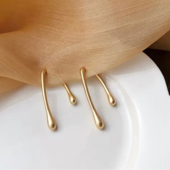 2/$30🌵 Drippy Gold Earrings Double Sided Drip Melty Jewelry Trippy Boho NEW - Picture 4 of 9